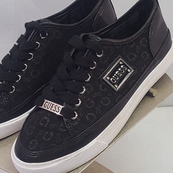 Womens Guess Sneakers (size 6.5) NICE! - Picture 2 of 7